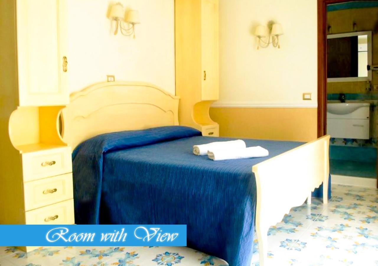 Bed & Breakfast Medea Napoli Bagian luar foto