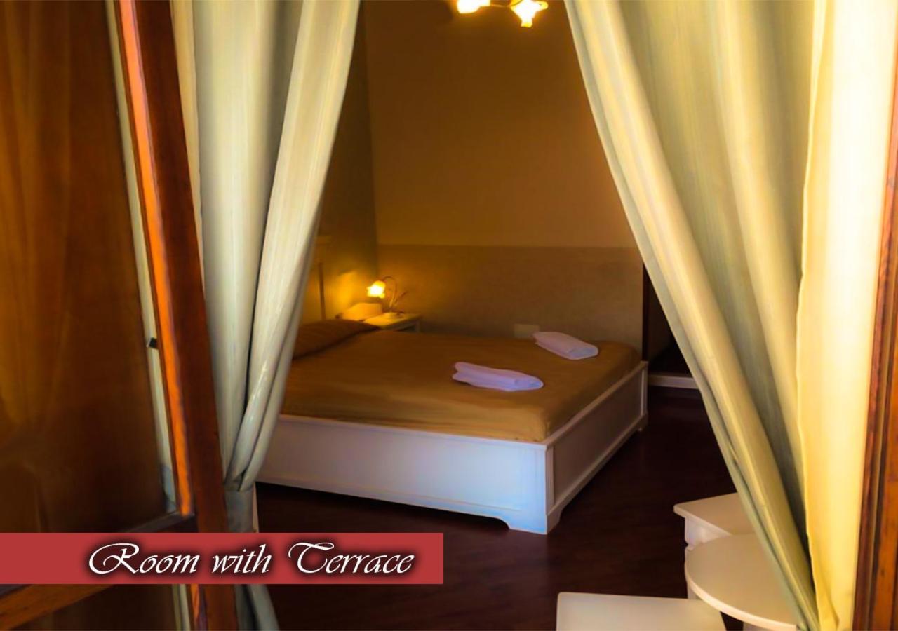 Bed & Breakfast Medea Napoli Bagian luar foto