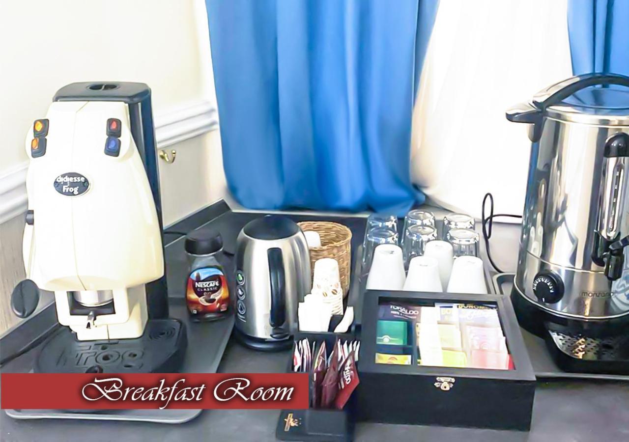 Bed & Breakfast Medea Napoli Bagian luar foto