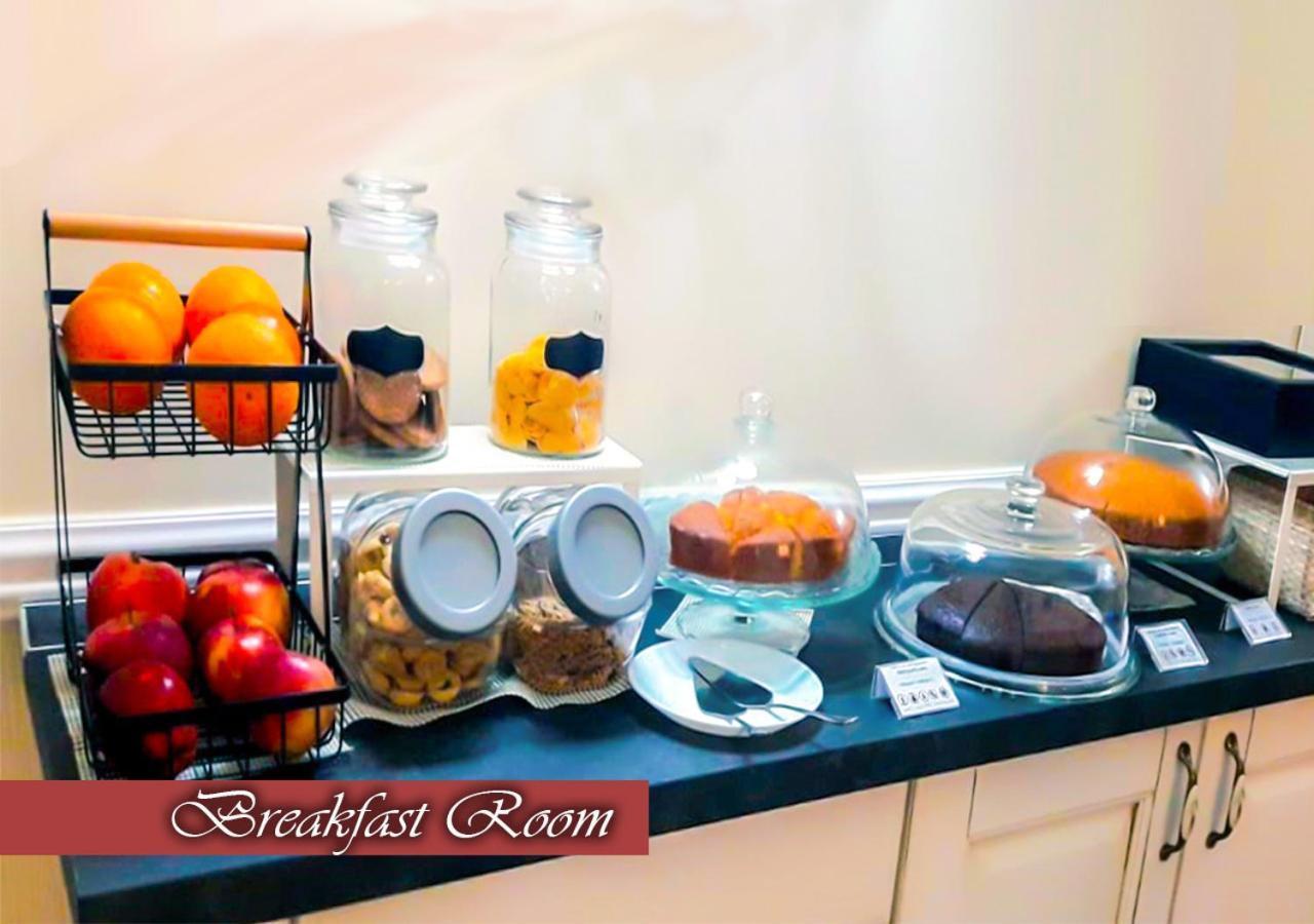 Bed & Breakfast Medea Napoli Bagian luar foto