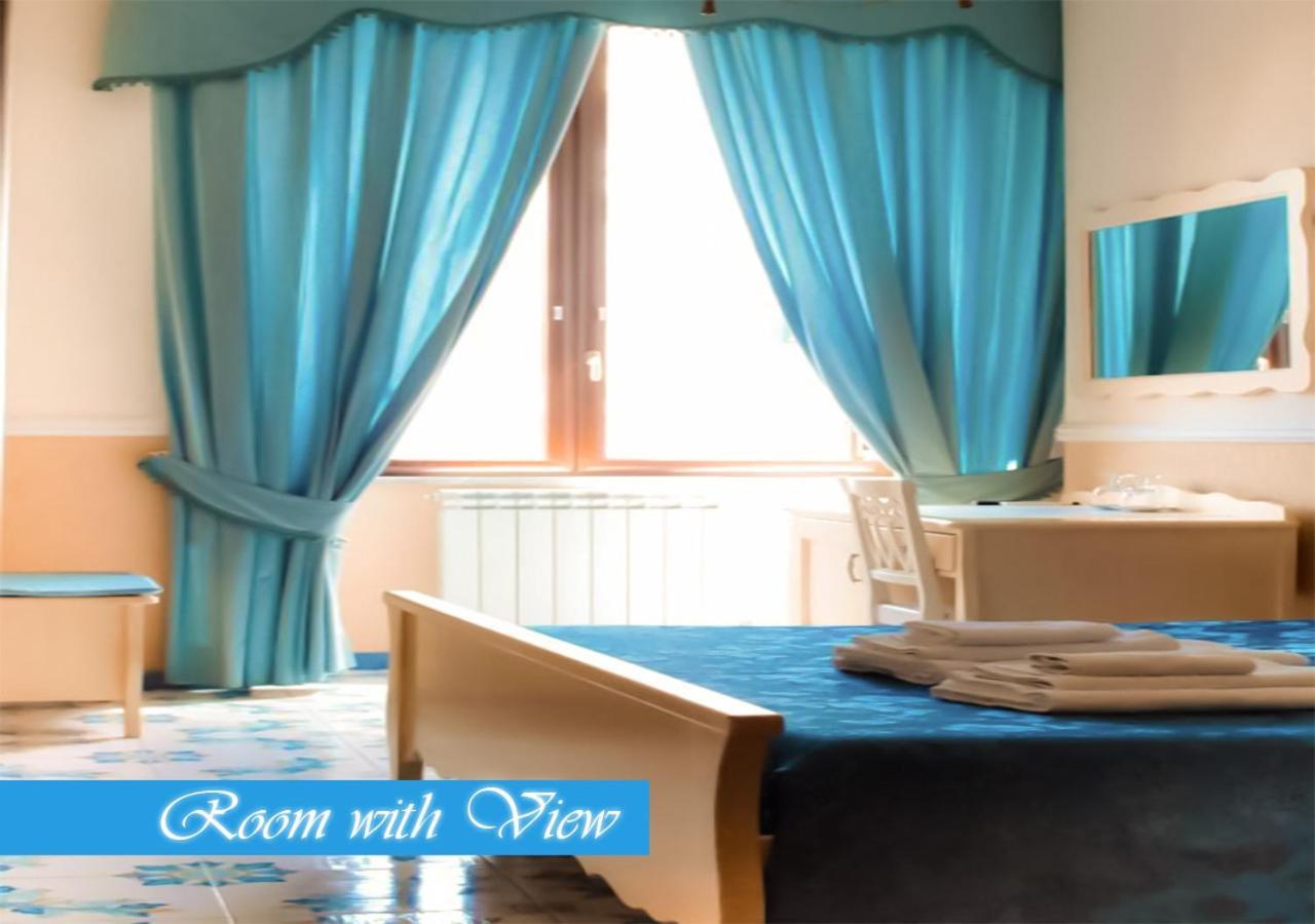 Bed & Breakfast Medea Napoli Bagian luar foto