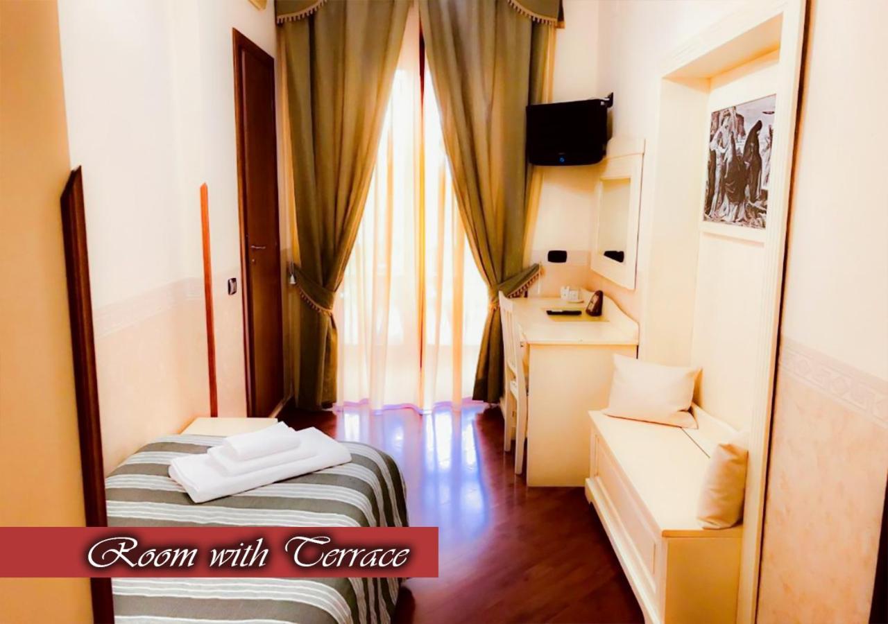 Bed & Breakfast Medea Napoli Bagian luar foto