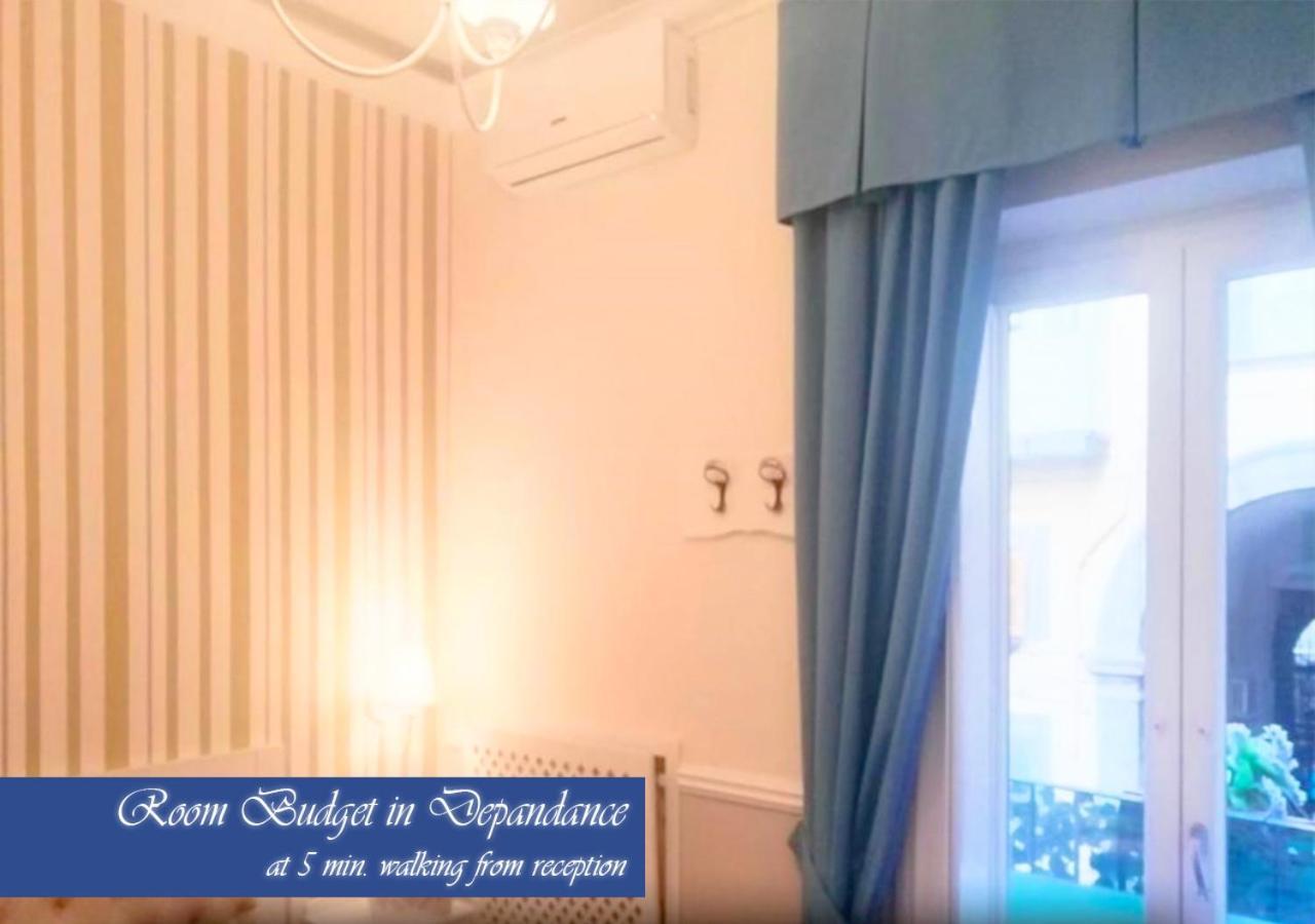 Bed & Breakfast Medea Napoli Bagian luar foto
