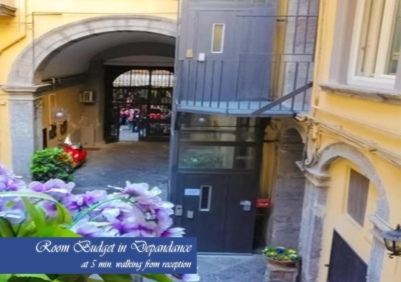 Bed & Breakfast Medea Napoli Bagian luar foto