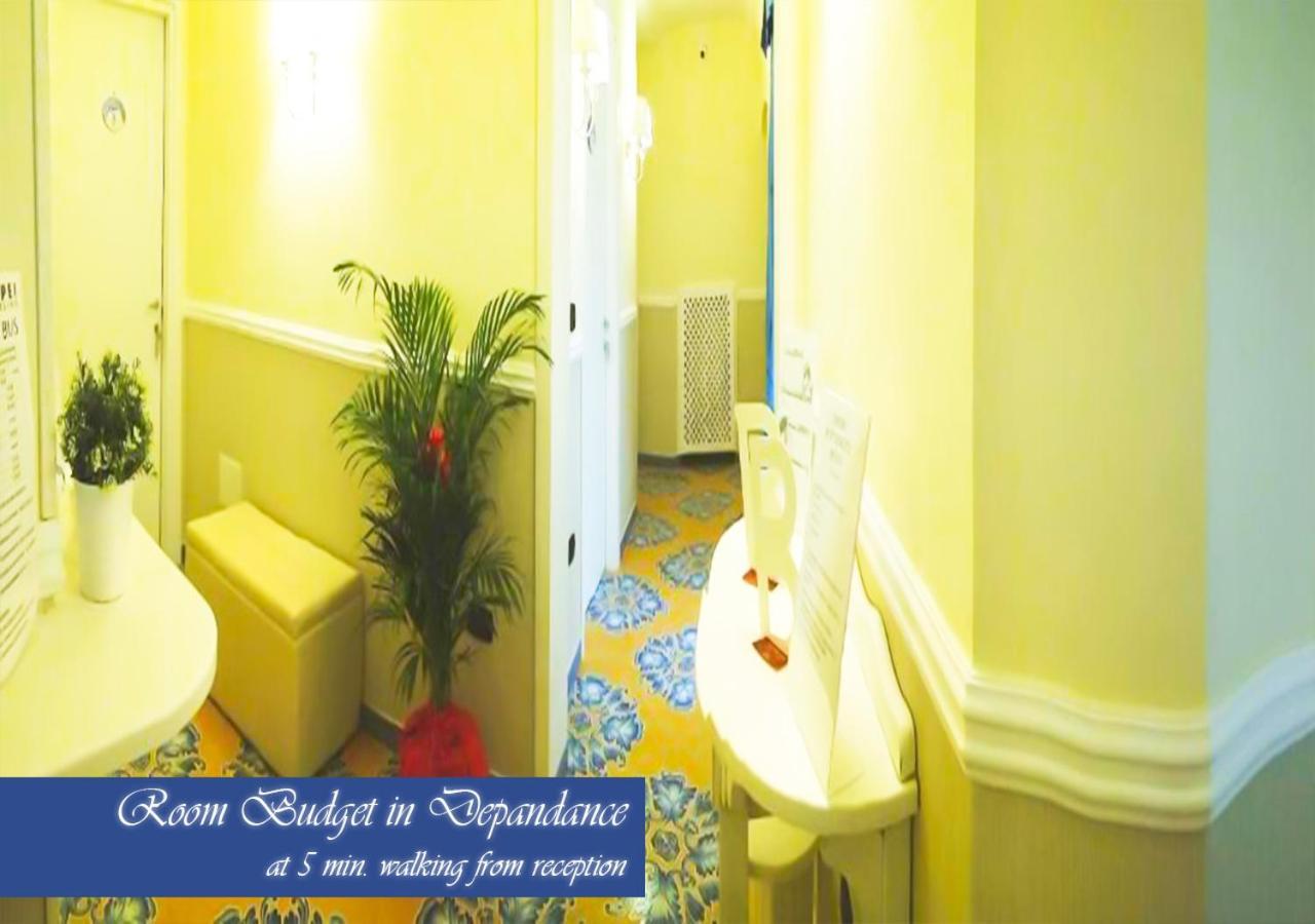 Bed & Breakfast Medea Napoli Bagian luar foto