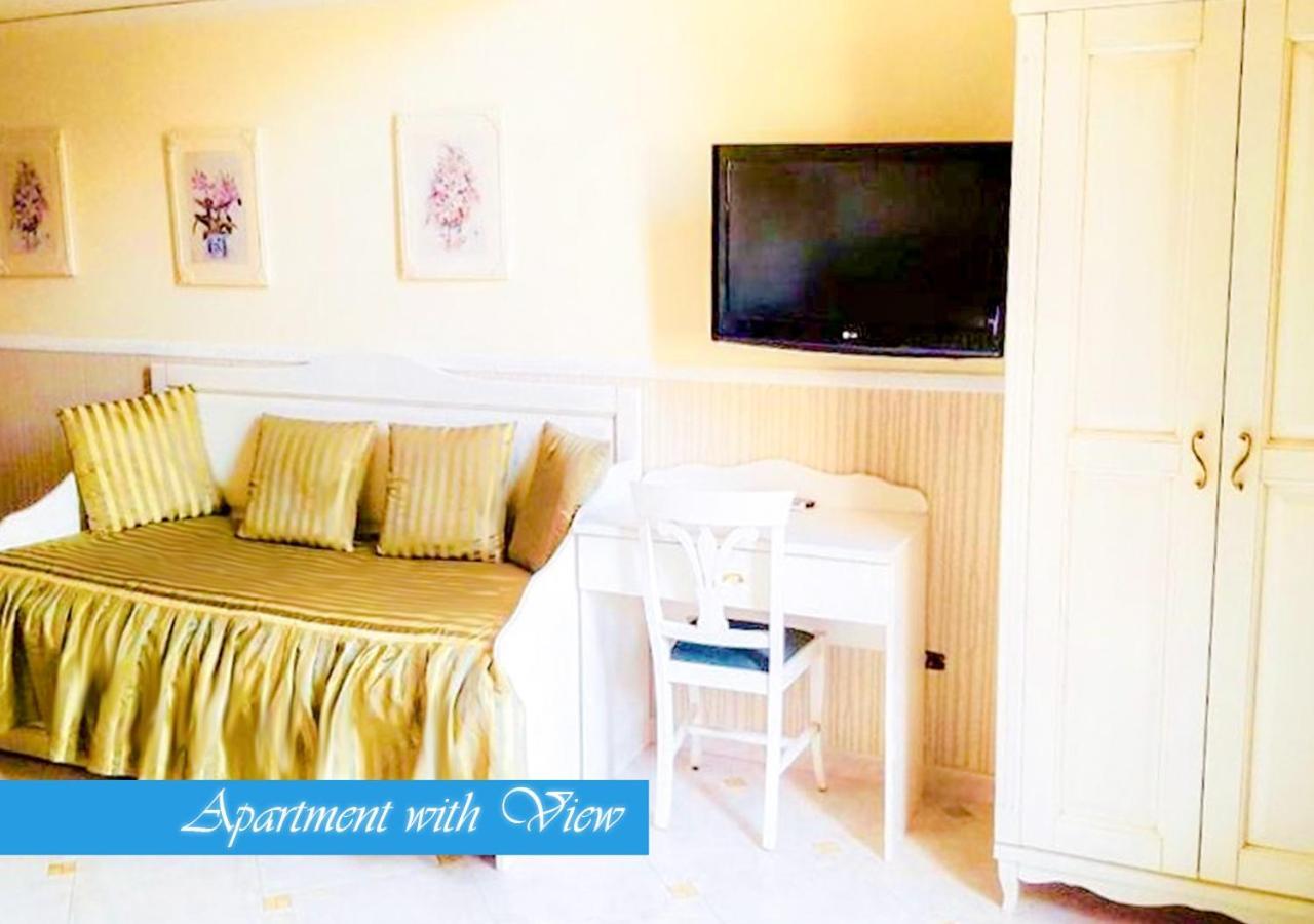 Bed & Breakfast Medea Napoli Bagian luar foto