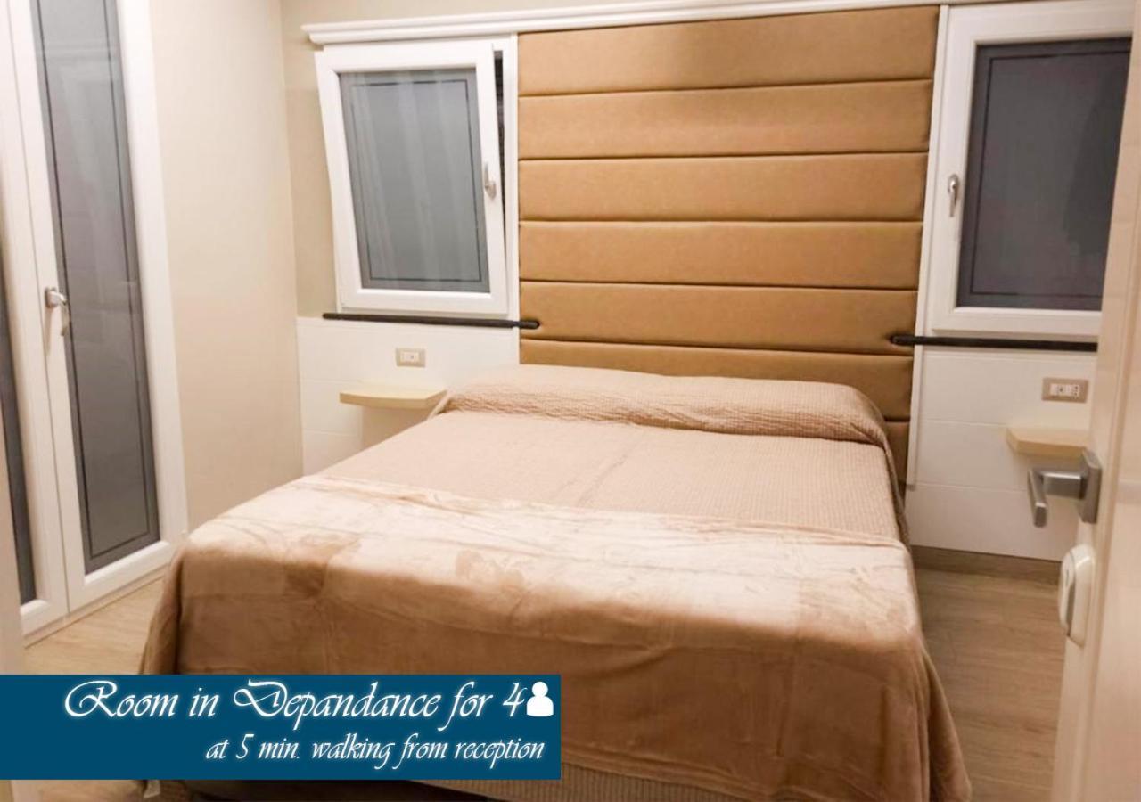 Bed & Breakfast Medea Napoli Bagian luar foto