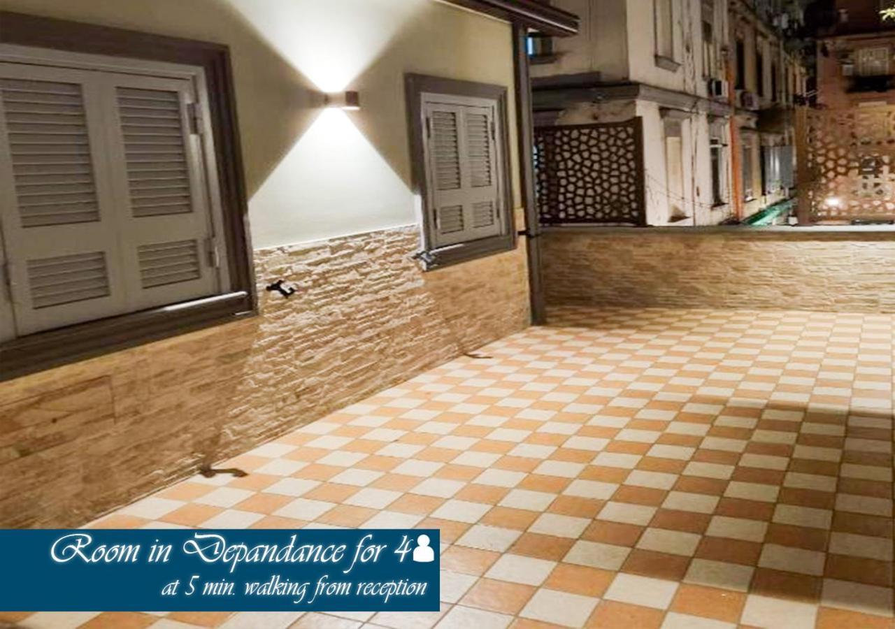 Bed & Breakfast Medea Napoli Bagian luar foto