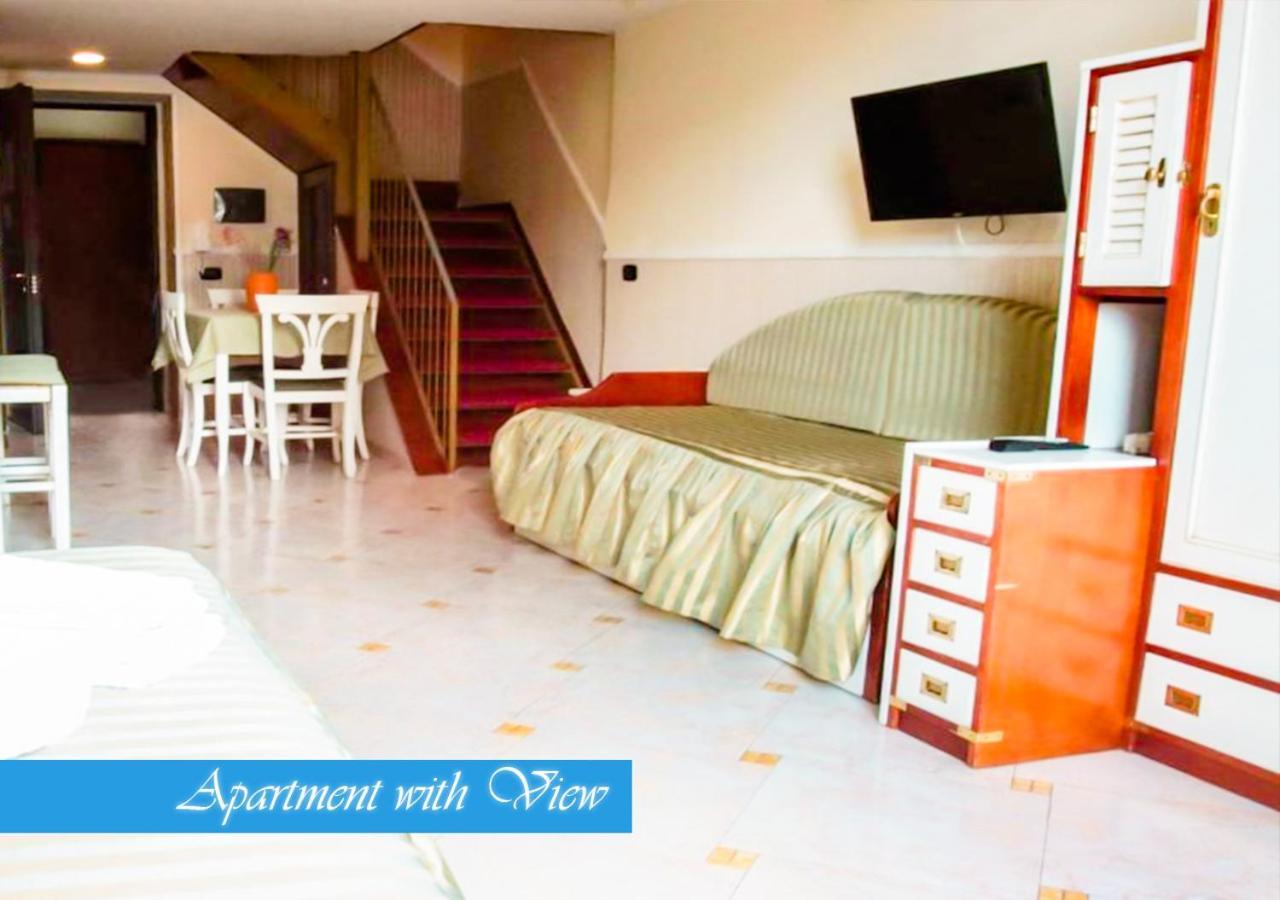 Bed & Breakfast Medea Napoli Bagian luar foto